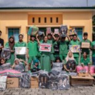 XM ajuda em Lombok para um futuro mais risonho